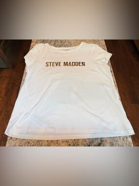✨ Steve Madden White Logo Tee w/ Gold Foil | Size Large ✨